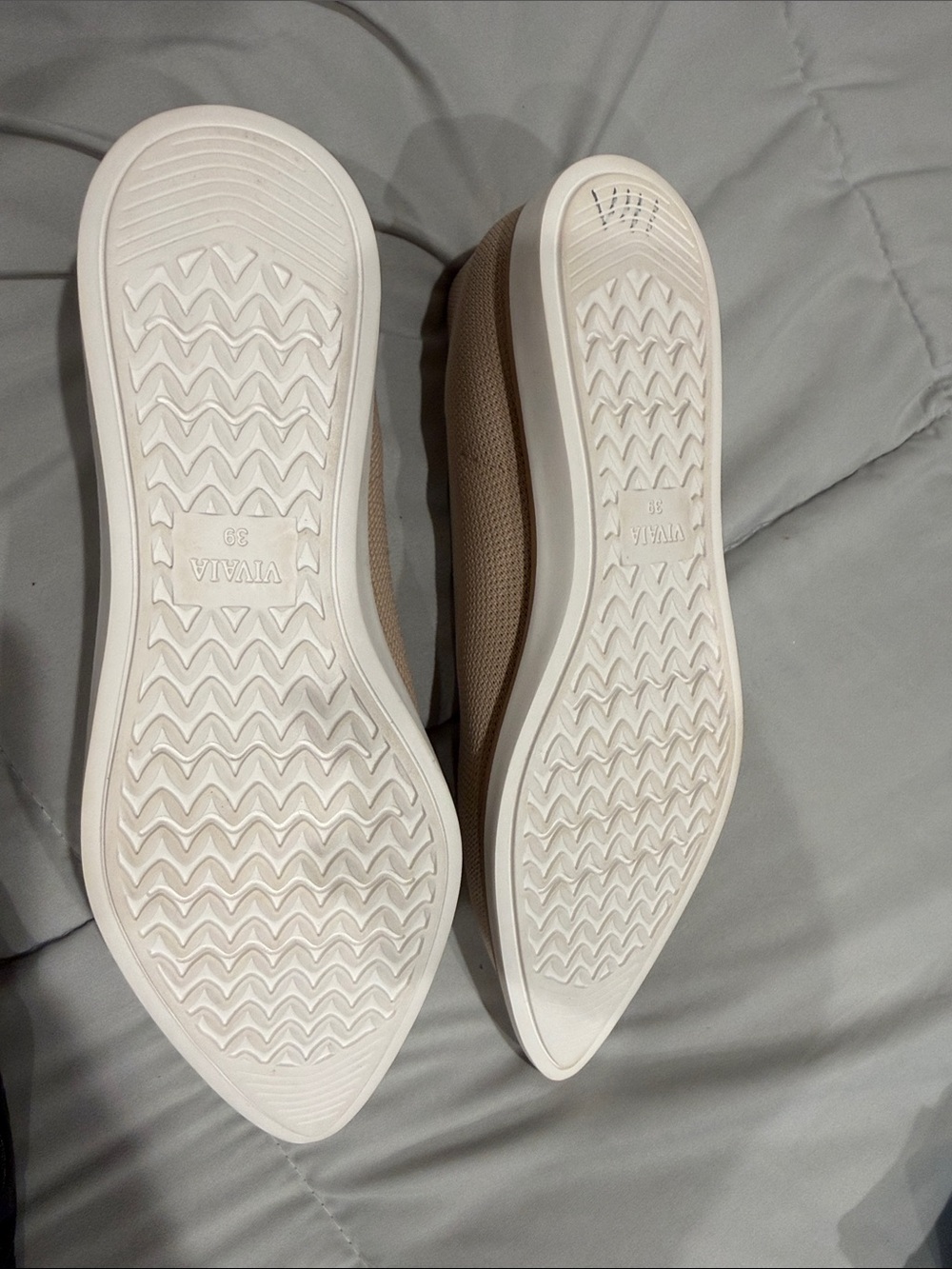VIVAIA Women's Pointed Knit Flats — Beige - Picture 5 of 5